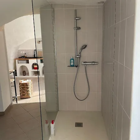Logement Troglodyte Tout Confort 42 Min Tgv Paris Naveil Exterior photo